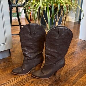 Miranda Lambert Brown Leather Cowboy Boots